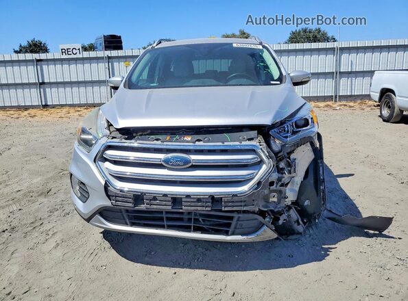 1FMCU0J96JUB62347 2018 FORD ESCAPE Silver Front view