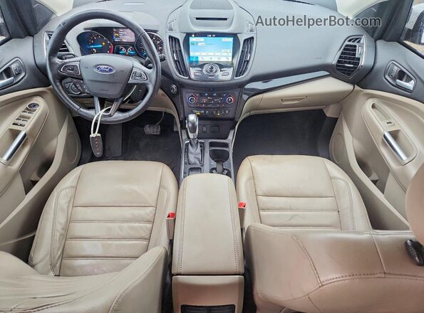 1FMCU0J98JUC84983 2018 FORD ESCAPE White Vista del salpicadero