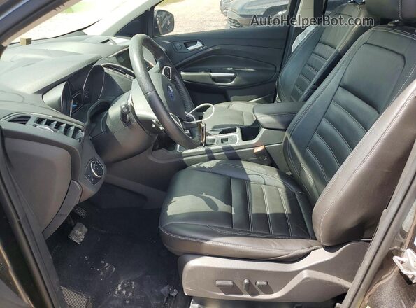 1FMCU0J99HUB42703 2017 FORD ESCAPE Gray Widok wnętrza z przodu