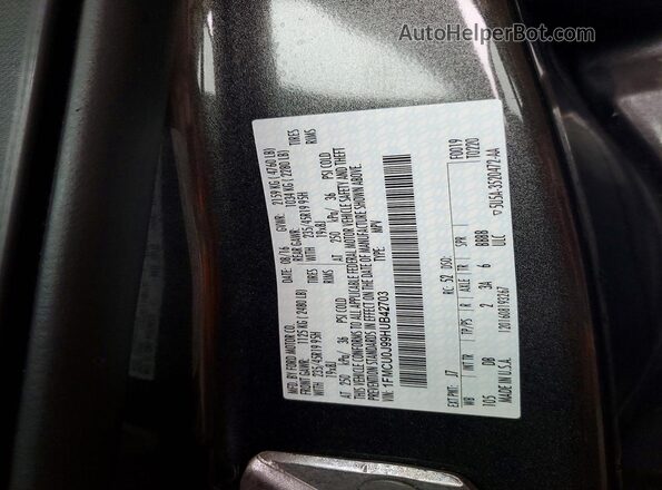 1FMCU0J99HUB42703 2017 FORD ESCAPE Gray Widok naklejki z numerem VIN