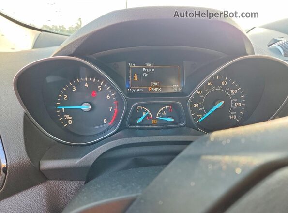 1FMCU0JD0HUE01003 2017 FORD ESCAPE Gray Widok zestawu wskaźników