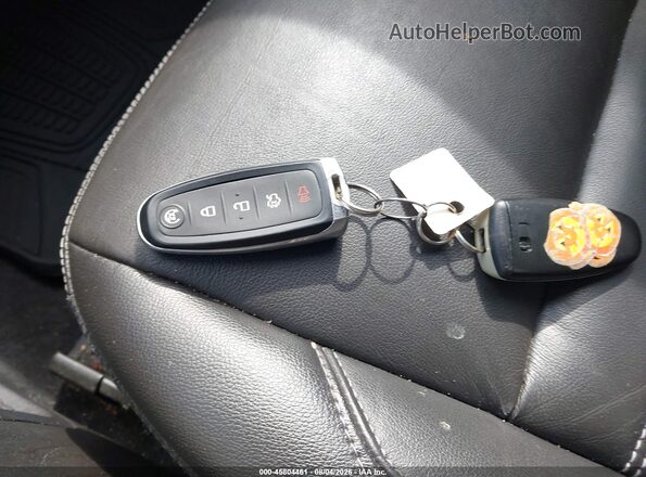 1FMCU0JD2HUD63919 2017 FORD ESCAPE Black Vista del salpicadero