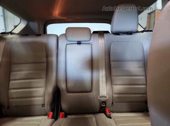 1FMCU0JD3HUB06168 2017 FORD ESCAPE Red უკანა სავარძლების ხედი