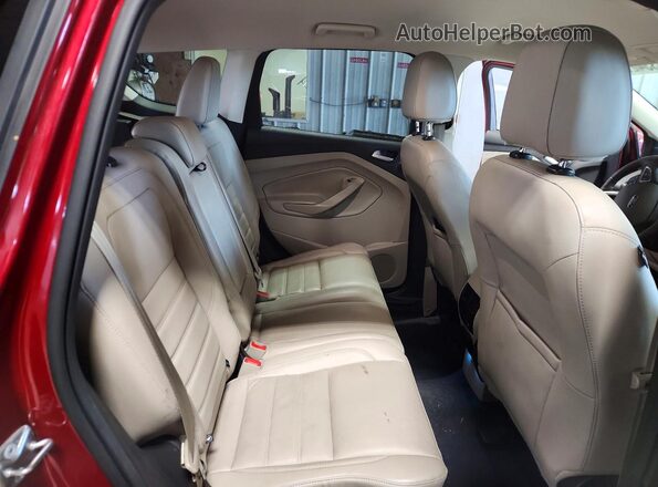 1FMCU0JD3HUB06168 2017 FORD ESCAPE Red უკანა სალონის ხედი