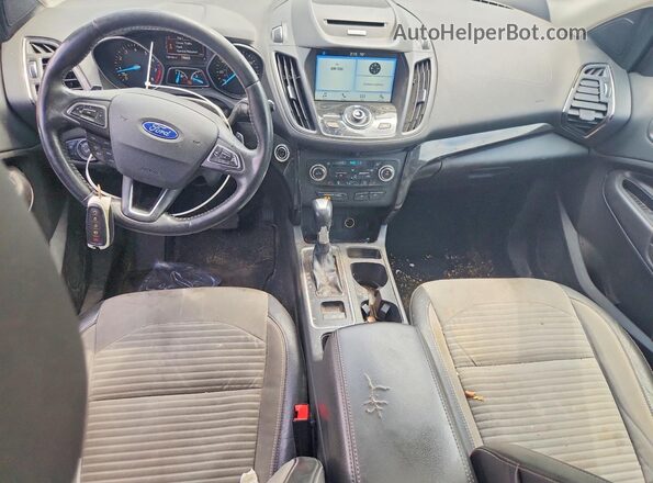 1FMCU0JD4HUA27673 2017 FORD ESCAPE Blue Widok deski rozdzielczej