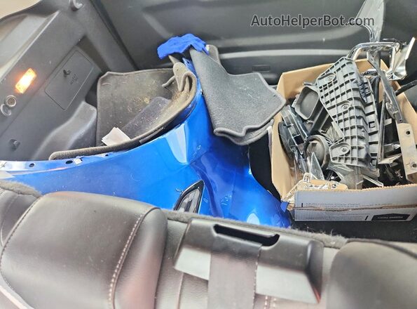 1FMCU0JD4HUA27673 2017 FORD ESCAPE Blue Widok naklejki z numerem VIN