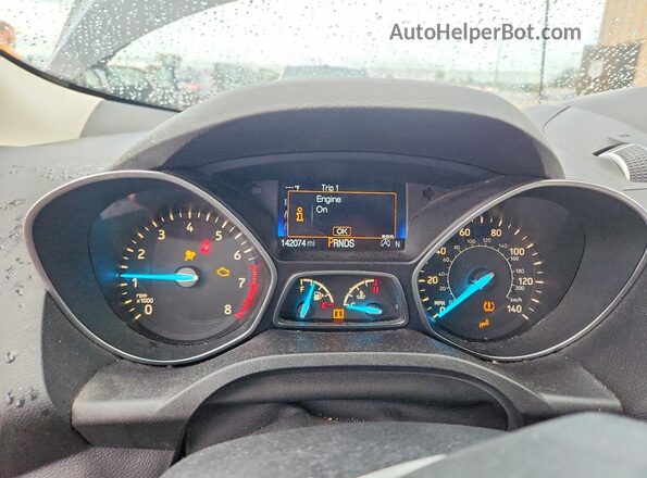 1FMCU0JD4HUC85286 2017 FORD ESCAPE Black Սարքավորումների վահանակի տեսք