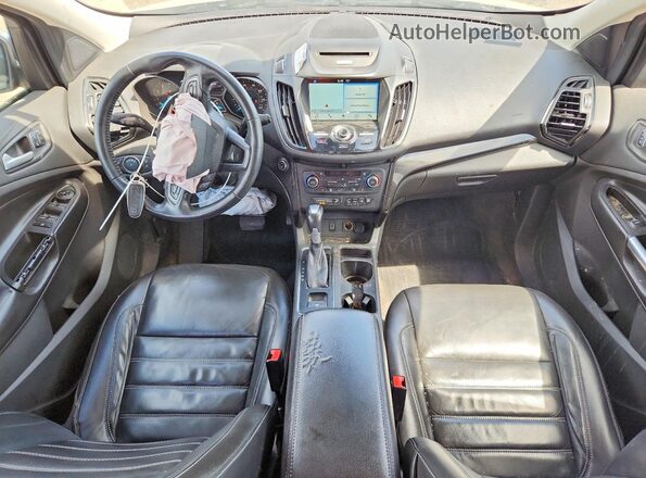 1FMCU0JD5HUA92676 2017 FORD ESCAPE White Widok deski rozdzielczej