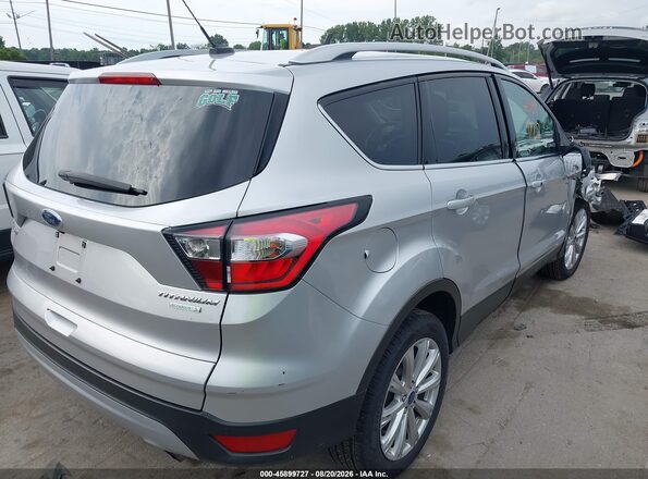 1FMCU0JD8HUD26616 2017 FORD ESCAPE Серебряный Задняя правая четверть