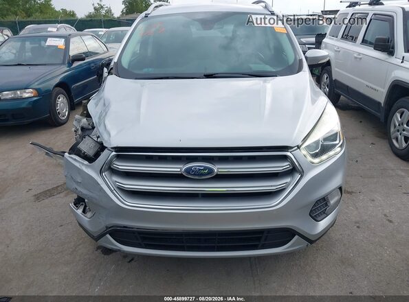 1FMCU0JD8HUD26616 2017 FORD ESCAPE Серебряный Вид щитка приборов