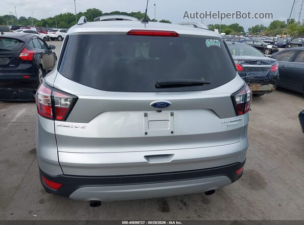 1FMCU0JD8HUD26616 2017 FORD ESCAPE Серебряный 