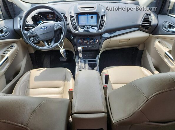 1FMCU0JD9HUD10957 2017 FORD ESCAPE Tan Вид панелі приладів