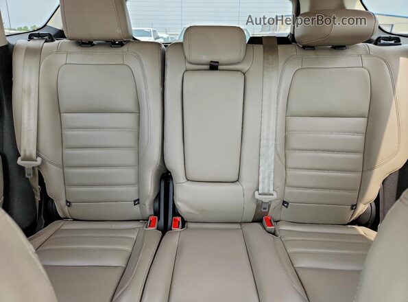 1FMCU0JD9HUD10957 2017 FORD ESCAPE Tan Вид задніх сидінь