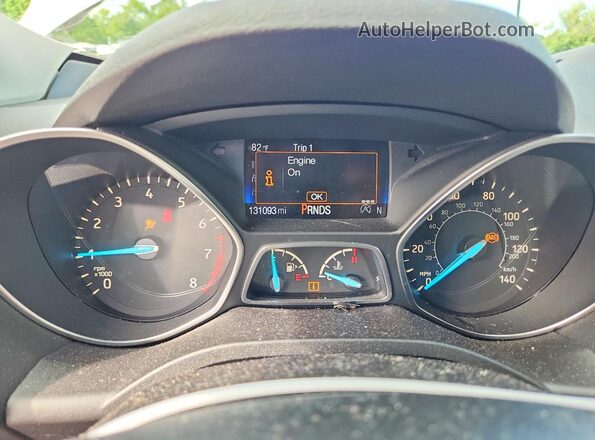 1FMCU0JD9HUD90373 2017 FORD ESCAPE Beige Вид щитка приладів