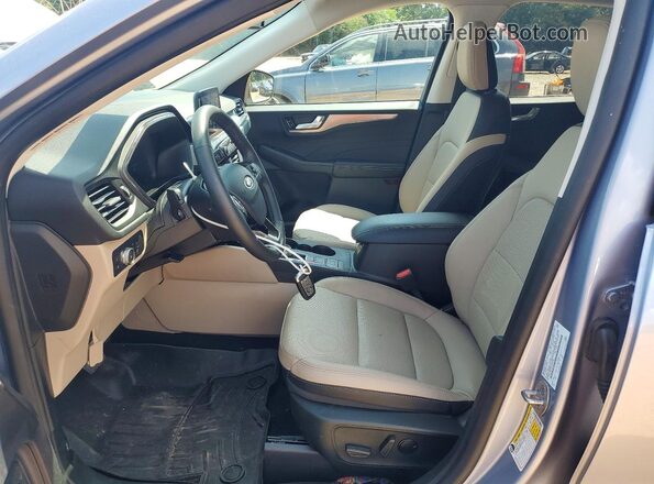 1FMCU0LZ1NUA29062 2022 FORD ESCAPE Silver Widok wnętrza z przodu
