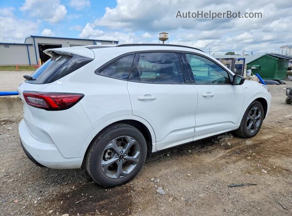 1FMCU0MN1PUA94606 2023 FORD ESCAPE Белый Задняя правая четверть