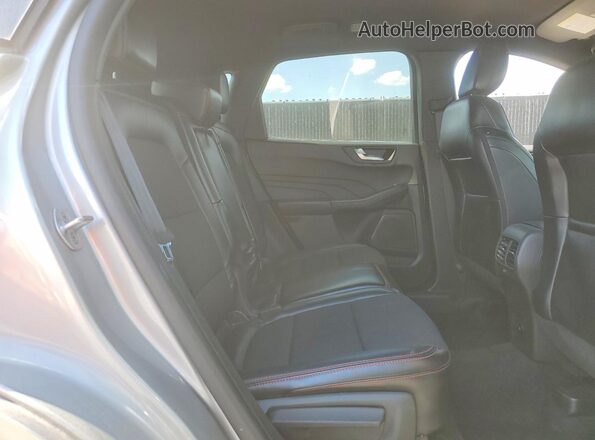 1FMCU0MN2RUA38970 2024 FORD ESCAPE Silver Вид задньої частини салону