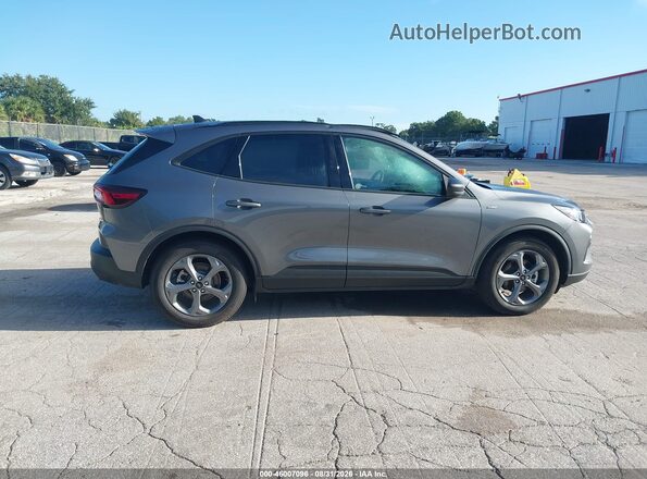 1FMCU0MN2TUA29306 2026 FORD ESCAPE Gray Widok wnętrza z tyłu