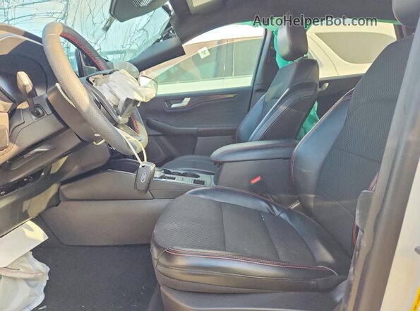 1FMCU0MN3PUB12507 2023 FORD ESCAPE White Вид салону спереду