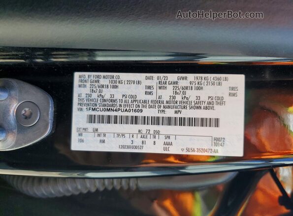 1FMCU0MN4PUA01609 2023 FORD ESCAPE Black Widok naklejki z numerem VIN