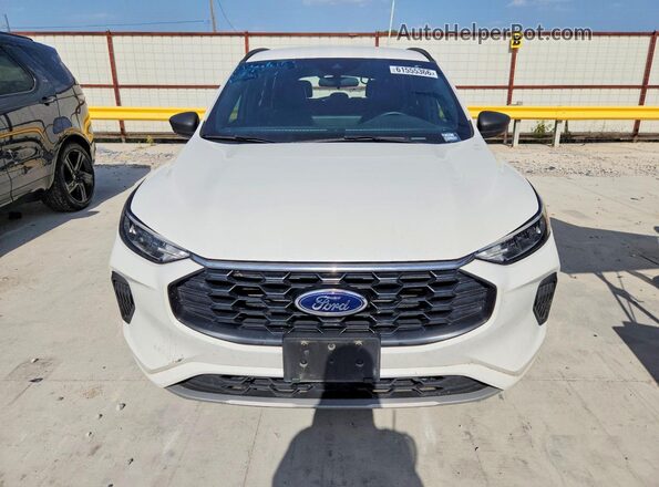 1FMCU0MN4PUA83986 2023 FORD ESCAPE Белый Вид спереди