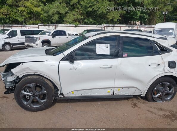 1FMCU0MN7RUA16155 2024 FORD ESCAPE White Widok wnętrza z tyłu