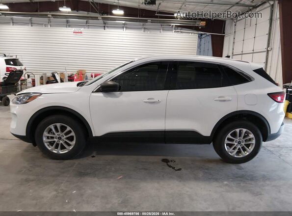 1FMCU9BZ9NUA65006 2022 FORD ESCAPE White Панорамний вид салону 360°