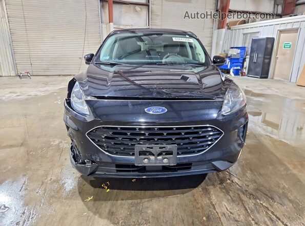 1FMCU9G61MUB07777 2021 FORD ESCAPE Черный Вид спереди