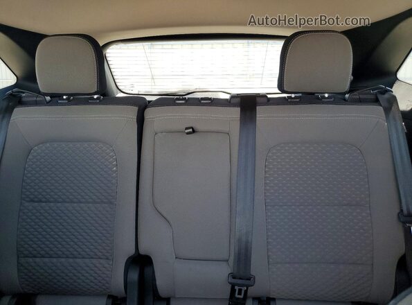 1FMCU9G62LUA28049 2020 FORD ESCAPE Серебряный Вид задней части салона