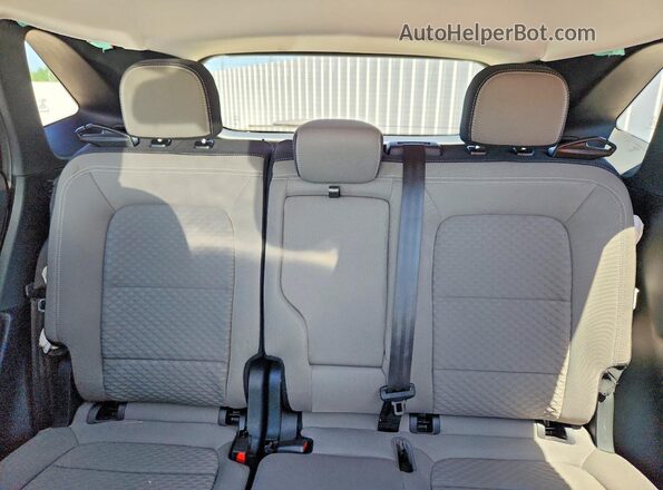 1FMCU9G63NUB22962 2022 FORD ESCAPE Серебряный Вид задних сидений
