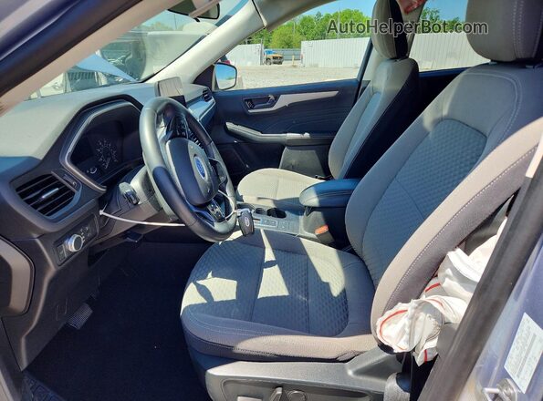 1FMCU9G63NUB22962 2022 FORD ESCAPE Серебряный Вид салона спереди