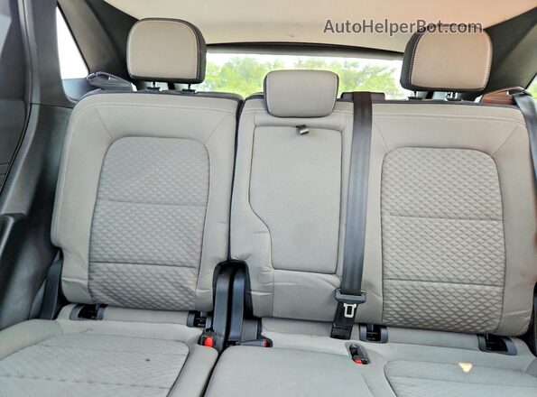 1FMCU9G66MUB09492 2021 FORD ESCAPE Silver Widok tylnych siedzeń