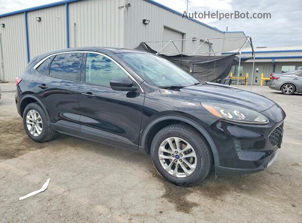 1FMCU9G69MUB22656 2021 FORD ESCAPE Черный Передняя правая четверть
