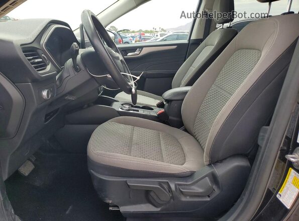 1FMCU9G69MUB22656 2021 FORD ESCAPE Черный Вид салона спереди