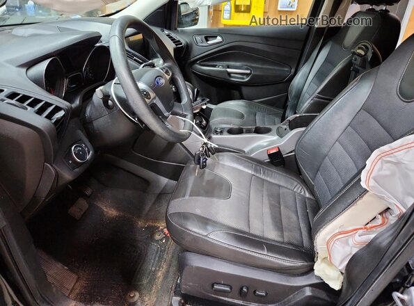1FMCU9G90GUA36733 2016 FORD ESCAPE Black Widok wnętrza z przodu
