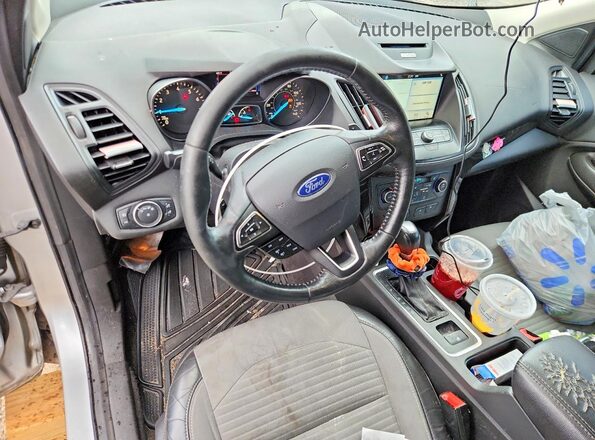 1FMCU9G91HUE86604 2017 FORD ESCAPE Серебряный Вид панели приборов