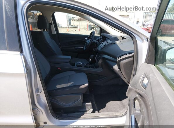 1FMCU9G93HUC36006 2017 FORD ESCAPE Silver Vista interior delantera