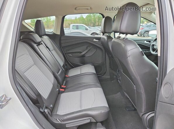 1FMCU9G95HUA14406 2023 FORD ESCAPE Белый Вид задней части салона