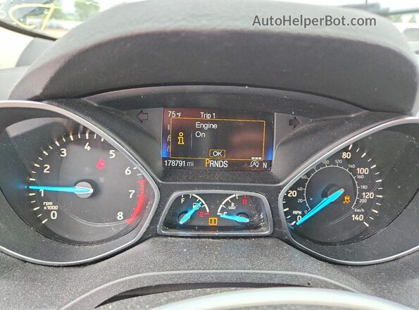 1FMCU9G96HUE31520 2017 FORD ESCAPE Черный Вид щитка приборов