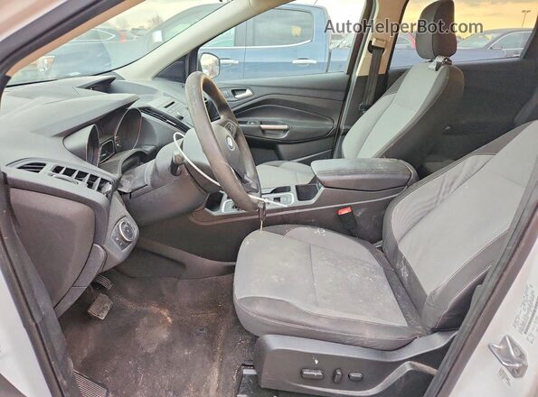 1FMCU9G97JUC41537 2018 FORD ESCAPE White Widok wnętrza z przodu