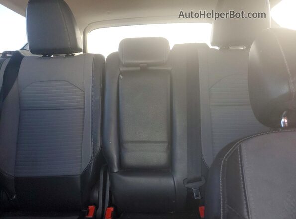 1FMCU9G99HUD70941 2017 FORD ESCAPE Белый Вид задних сидений