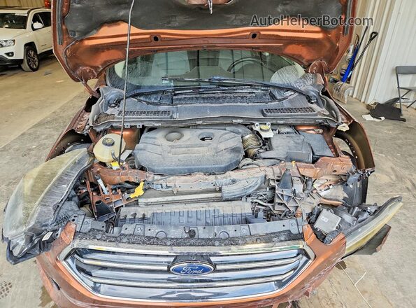 1FMCU9G99HUE68058 2017 FORD ESCAPE Gold Շարժիչի բաժամունքի տեսք