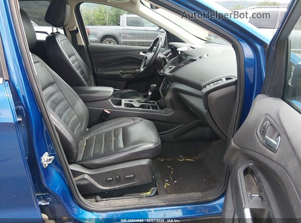 1FMCU9GD0HUA07951 2017 FORD ESCAPE Blue Вид салону спереду