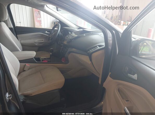 1FMCU9GD0HUA45020 2017 FORD ESCAPE Серый Вид салона спереди