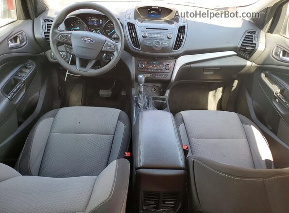 1FMCU9GD0HUB58384 2017 FORD ESCAPE Red Widok deski rozdzielczej