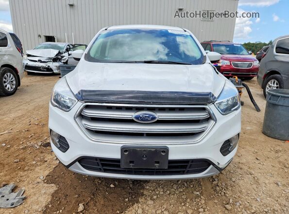1FMCU9GD0HUC32273 2017 FORD ESCAPE White Vista frontal