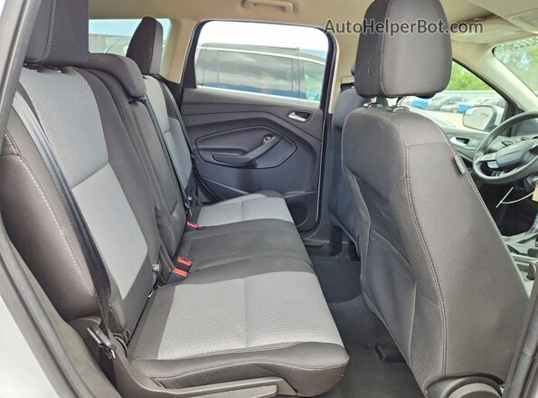 1FMCU9GD0HUC32273 2017 FORD ESCAPE White Vista interior trasera