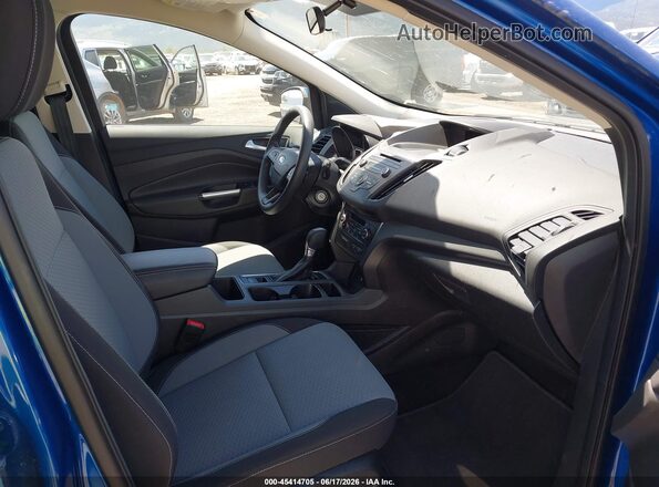 1FMCU9GD0HUE18556 2017 FORD ESCAPE Blue Вид салону спереду