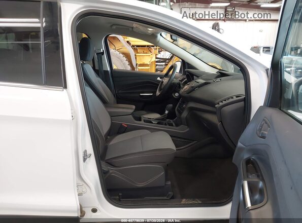 1FMCU9GD0HUE50343 2017 FORD ESCAPE White Widok wnętrza z przodu