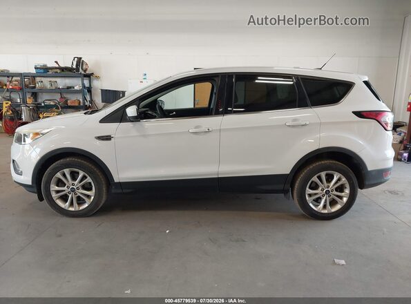 1FMCU9GD0HUE50343 2017 FORD ESCAPE White Widok wnętrza 360 stopni